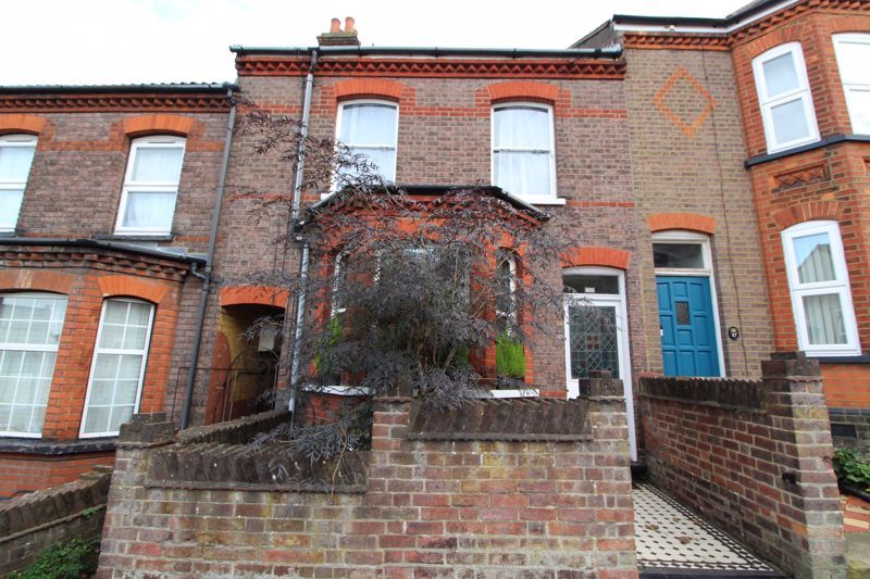3 bed terraced house for sale in Tennyson Road, Luton LU1 Zoopla