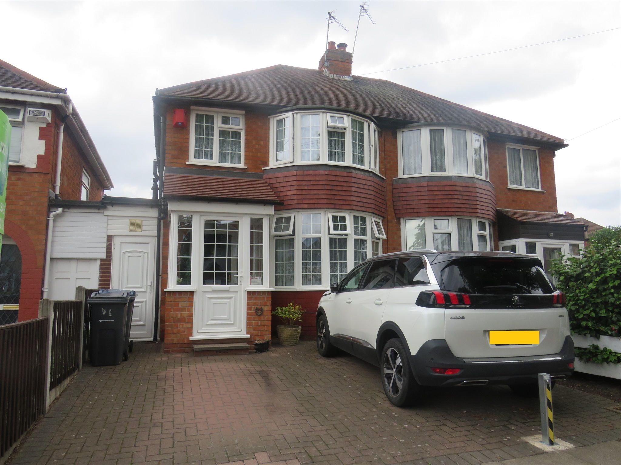 3 bed semidetached house for sale in Gilbertstone Avenue, Sheldon