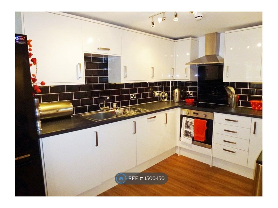 2 bed flat to rent in Derngate, Northampton NN1 Zoopla