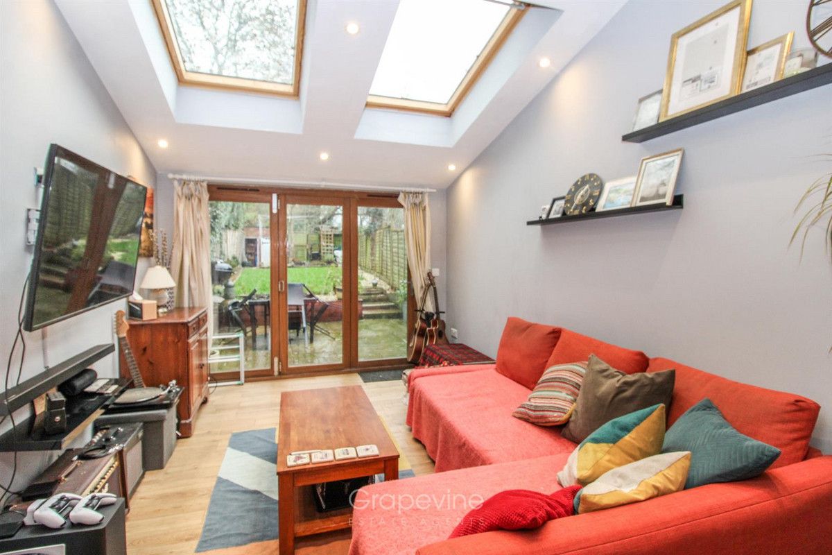 2 bed terraced house for sale in 2 Bath Road Cottages, Hare Hatch
