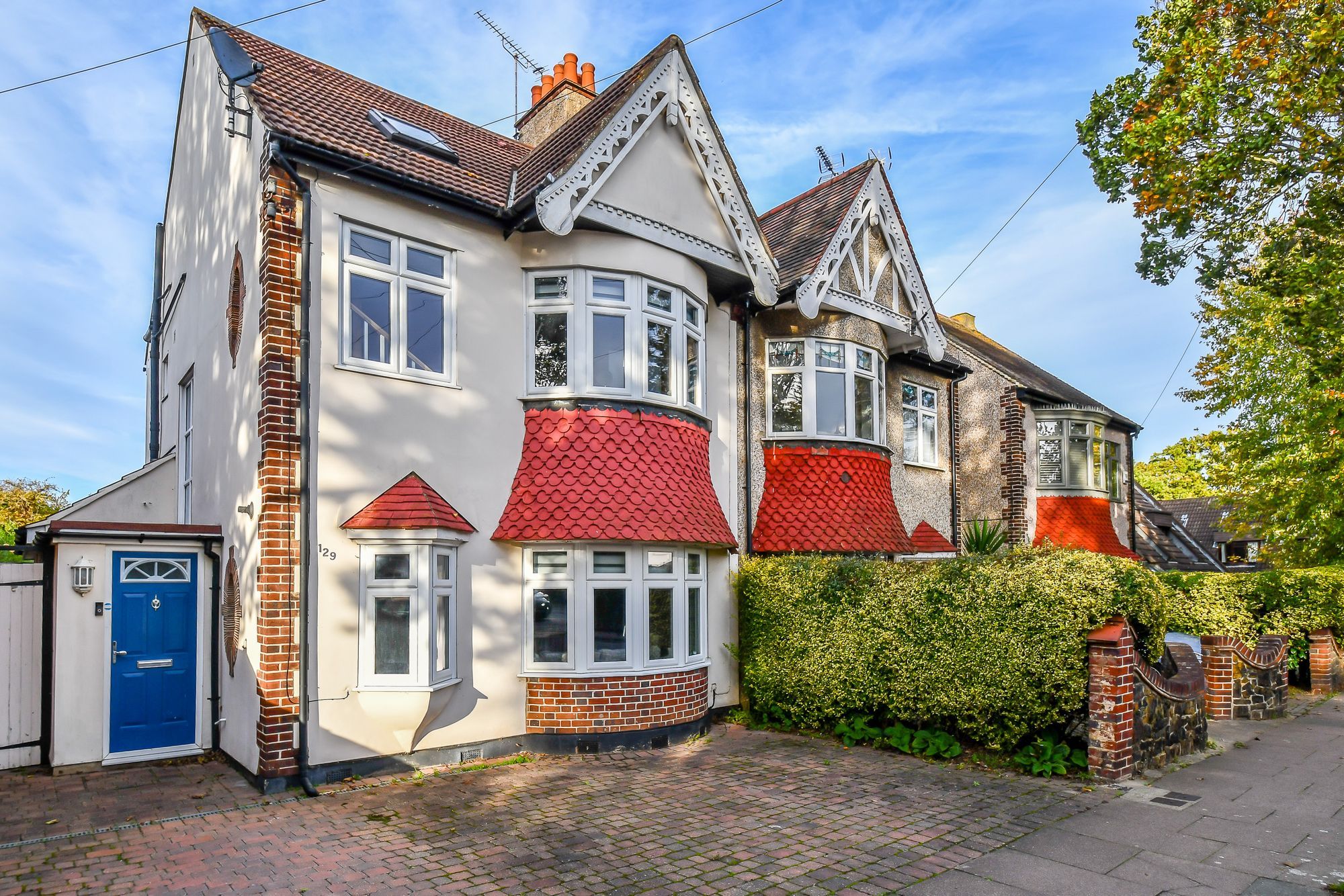 3 bed semidetached house for sale in Manchester Drive, LeighOnSea