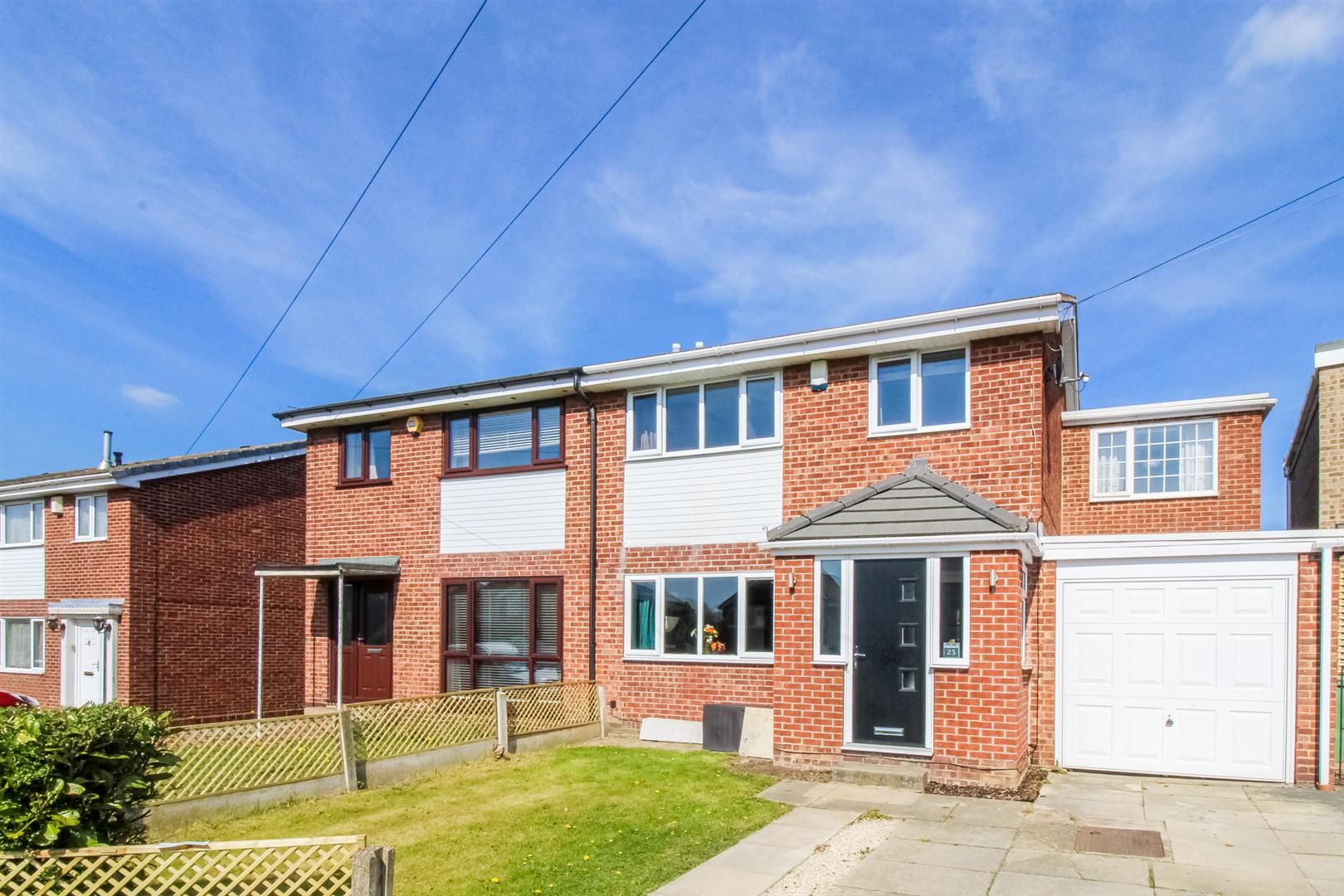 4 bed semidetached house for sale in Springhill Avenue, Crofton