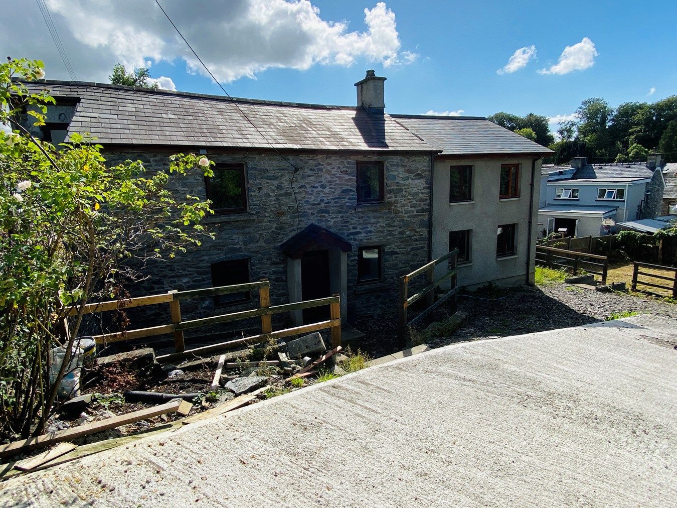 3 bed detached house for sale in Dewi Road, Tregaron SY25 Zoopla