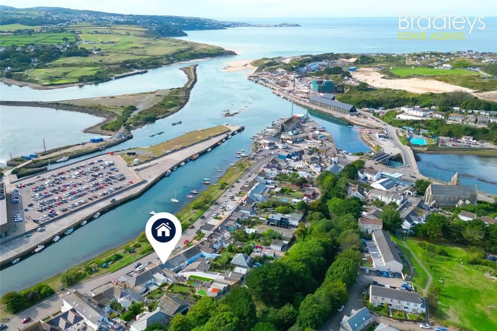 3 bed terraced house for sale in Penpol Terrace, Hayle, Cornwall TR27