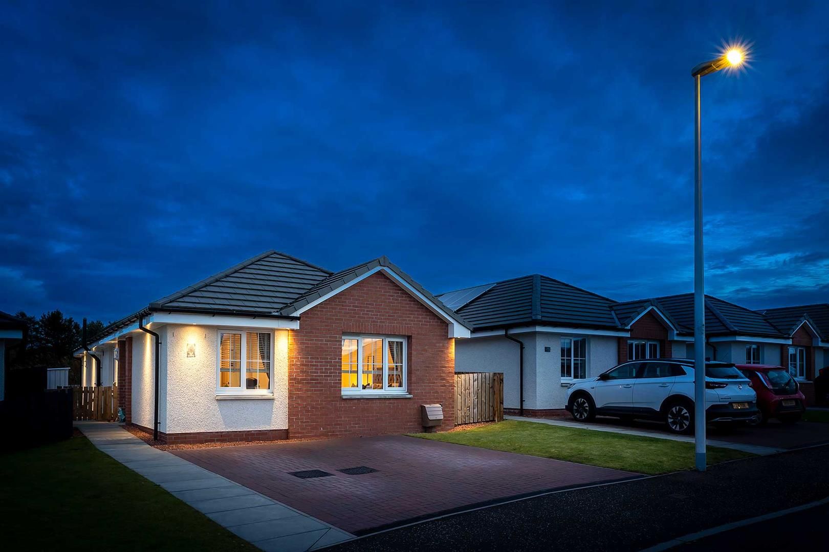 3 bed detached bungalow for sale in Allison Gardens, Blackridge