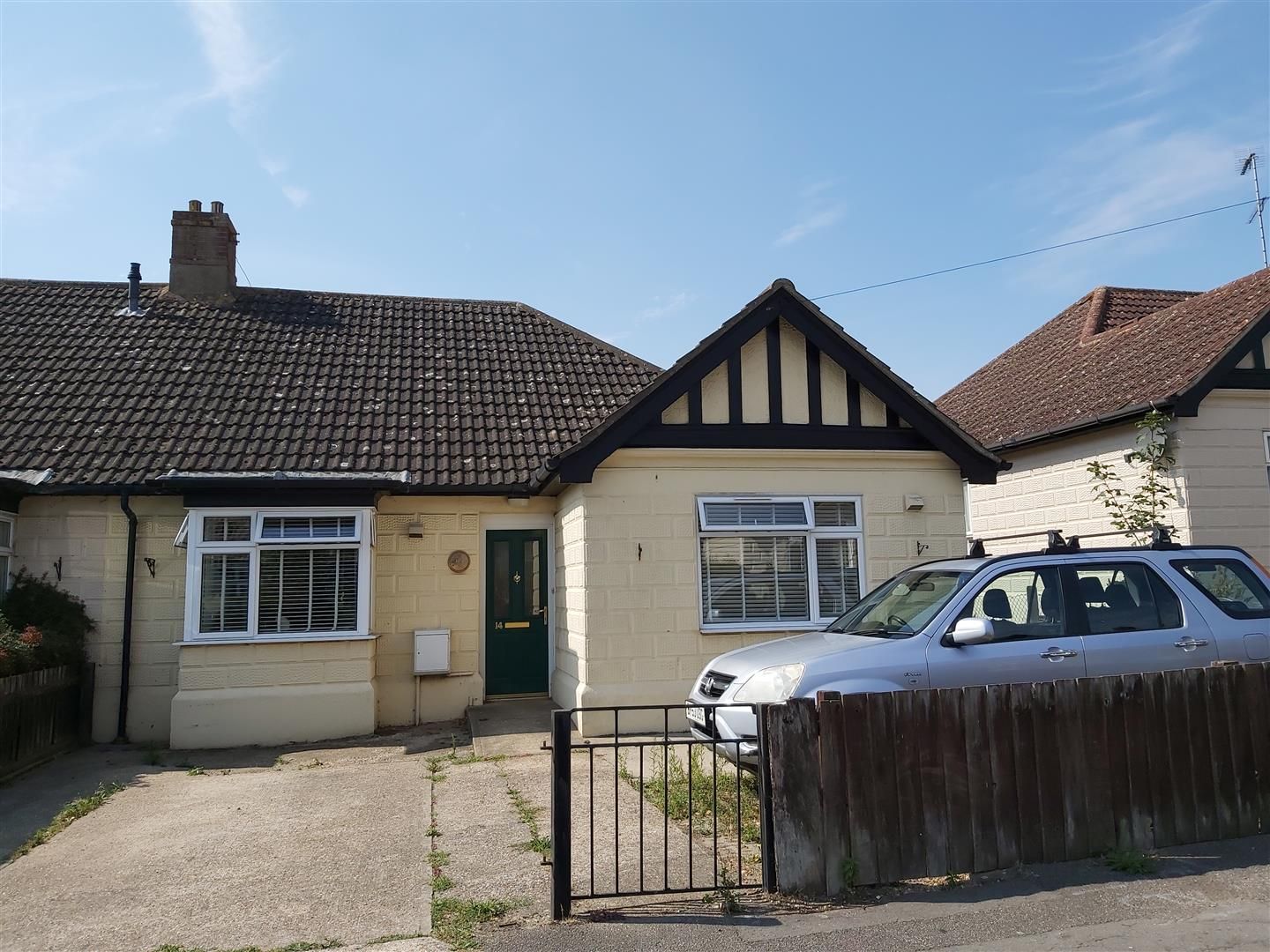 3 bed semidetached bungalow for sale in Heather Avenue, Ipswich IP3