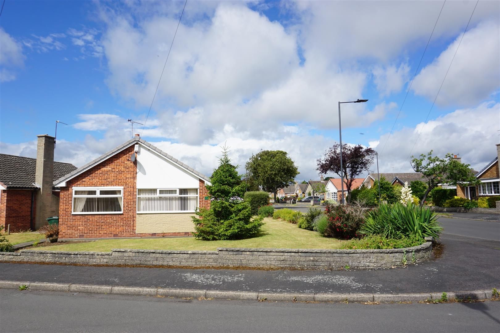 2 bed detached bungalow for sale in Amberley Rise, Skellow, Doncaster