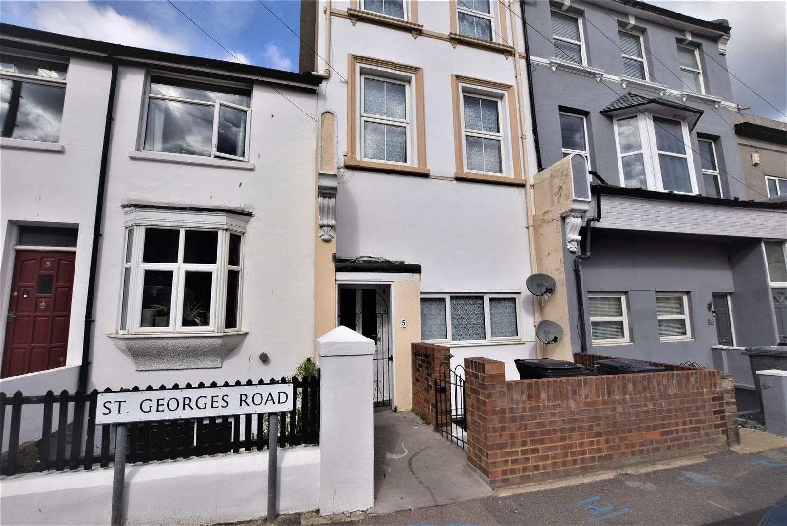 2 bed flat to rent in St. Road, Hastings TN34 Zoopla