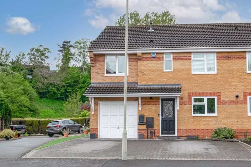 3 bed semidetached house for sale in Richardson Drive, Wollaston