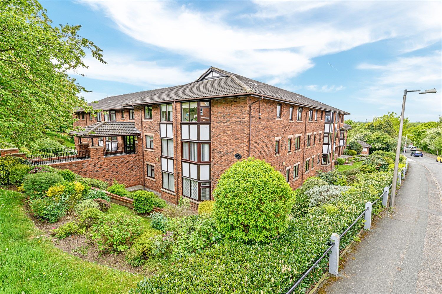 1 bed property for sale in Lincoln Court, Lower Robin Hood Lane, Helsby