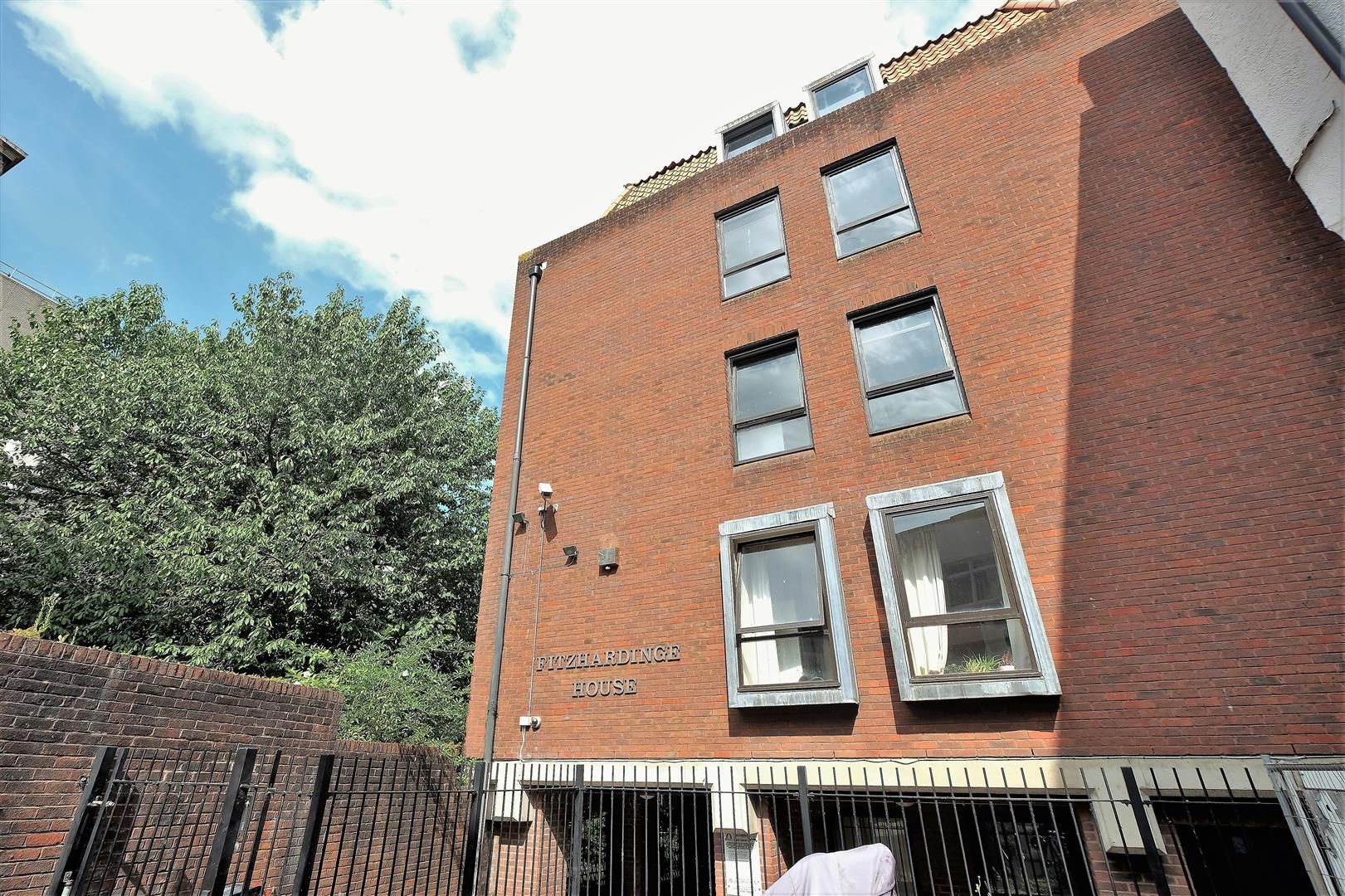 Tailors Court, Bristol BS1  