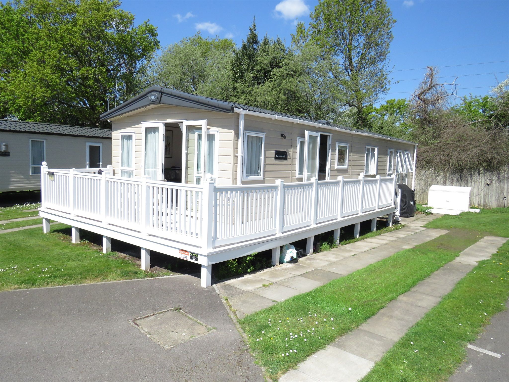 2 bed mobile/park home for sale in Napier Road, Hamworthy, Poole BH15