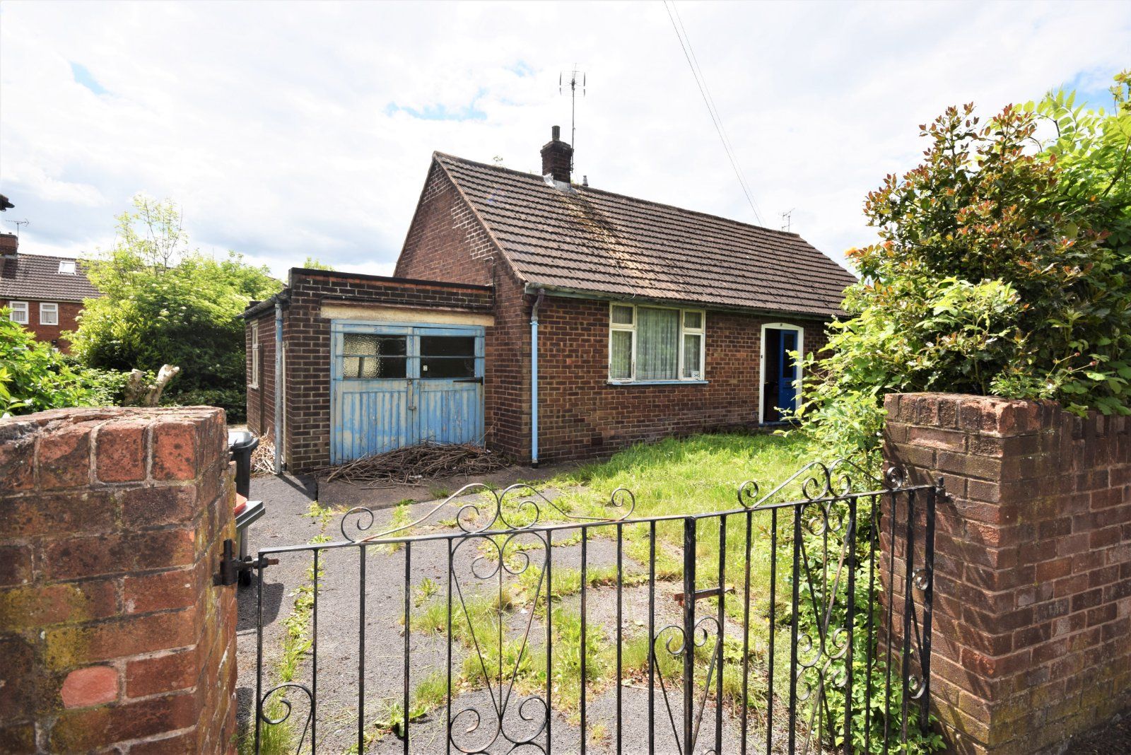 2 bed bungalow for sale in Eastfield Side, SuttonInAshfield NG17 Zoopla