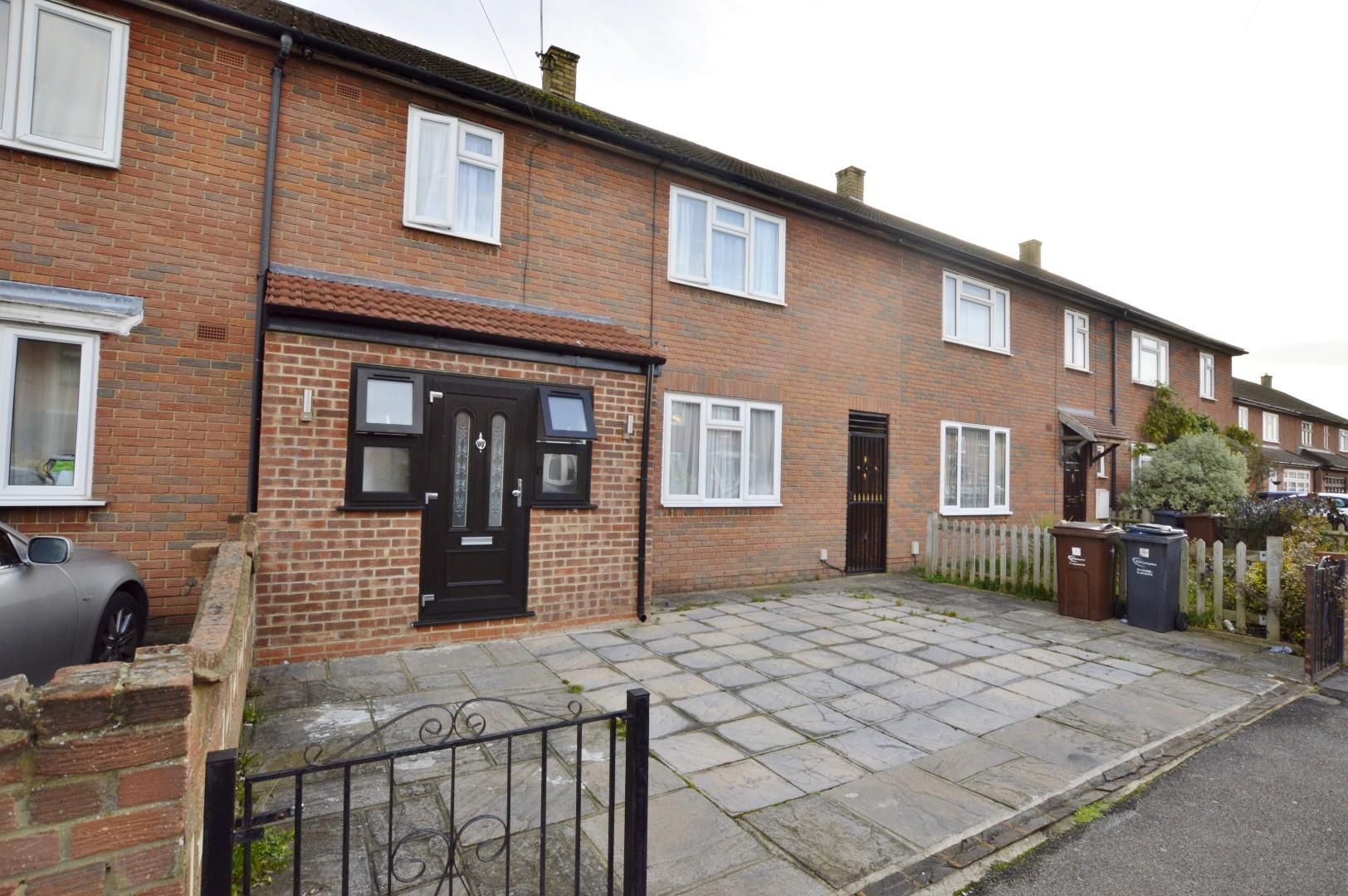 4 bed property to rent in Marston Avenue, Dagenham RM10 Zoopla