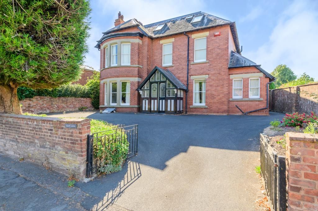 7 bed detached house for sale in Leominster, Herefordshire HR6 Zoopla