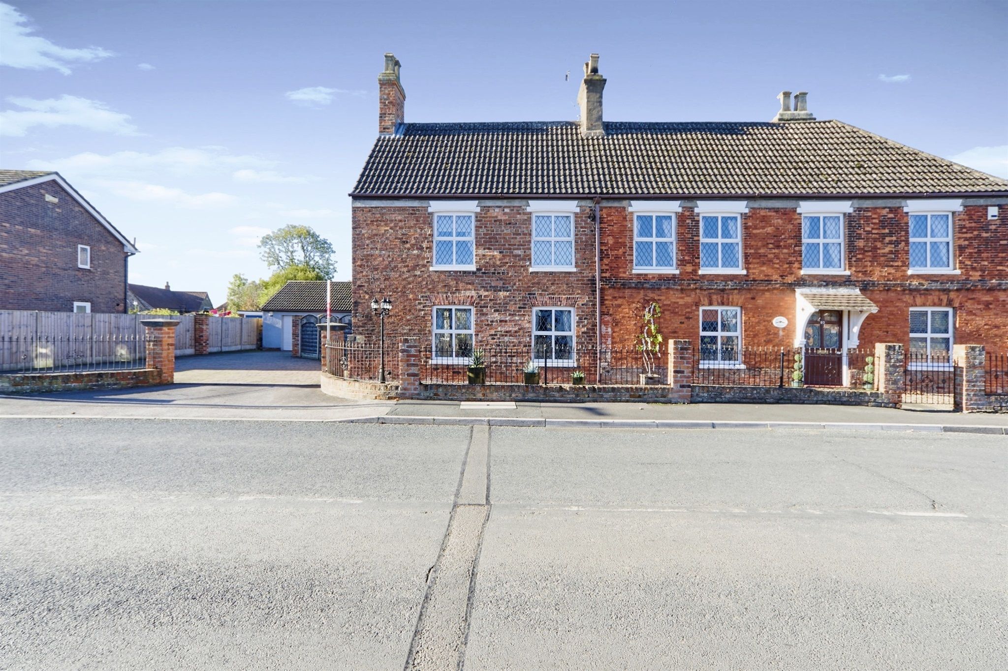 5 bed detached house for sale in High Street, Hook, Goole DN14 Zoopla