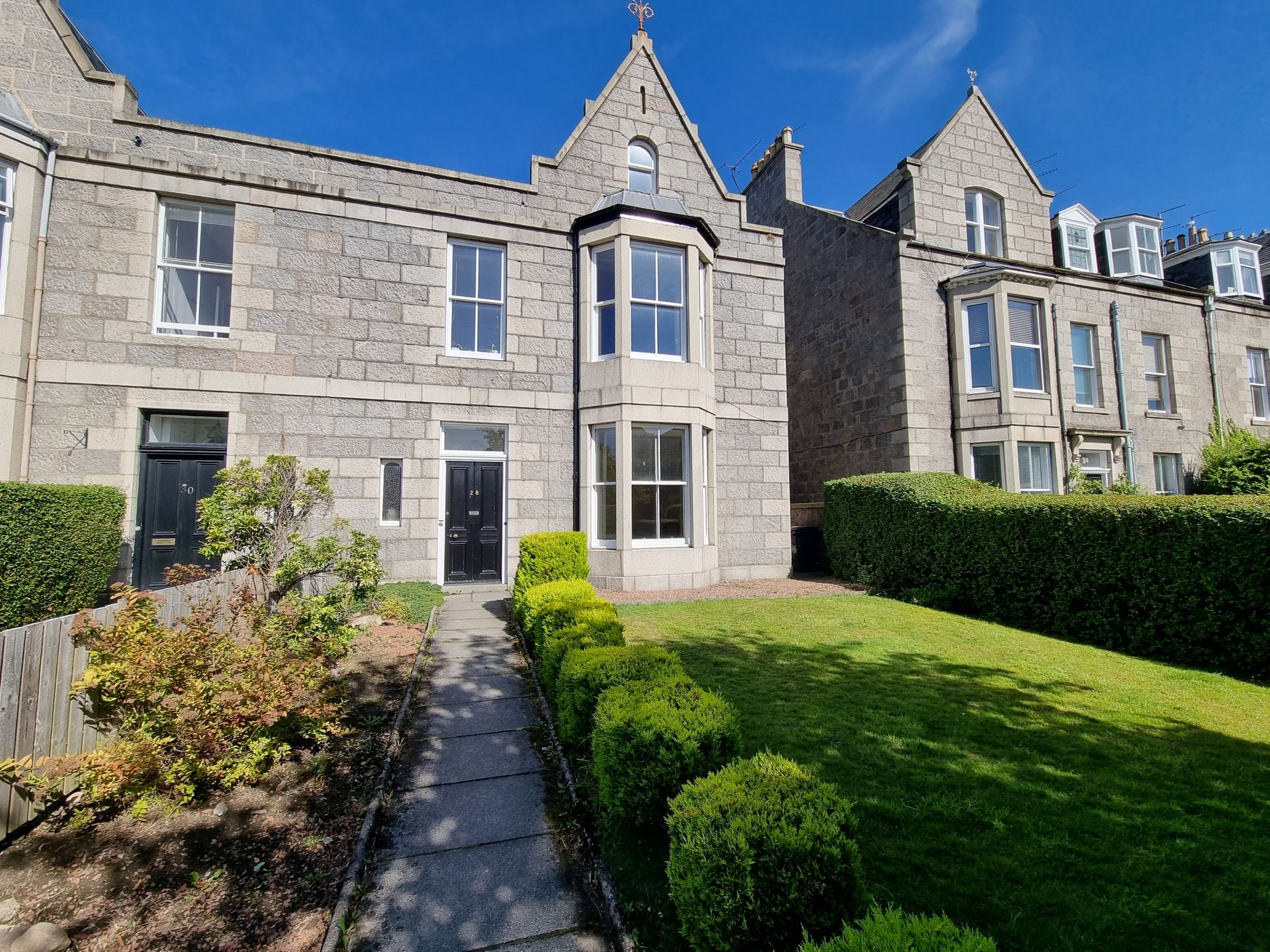 2 bed flat to rent in Fountainhall Road, The West End, Aberdeen AB15