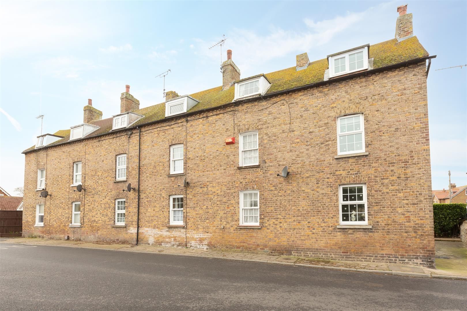 2 bed terraced house for sale in Epple Road, Birchington CT7 Zoopla