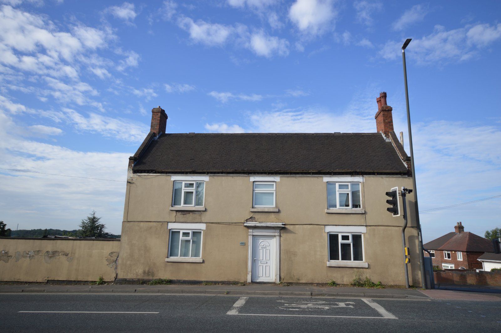 4 bed linkdetached house for sale in Burton Road, Midway, Swadlincote