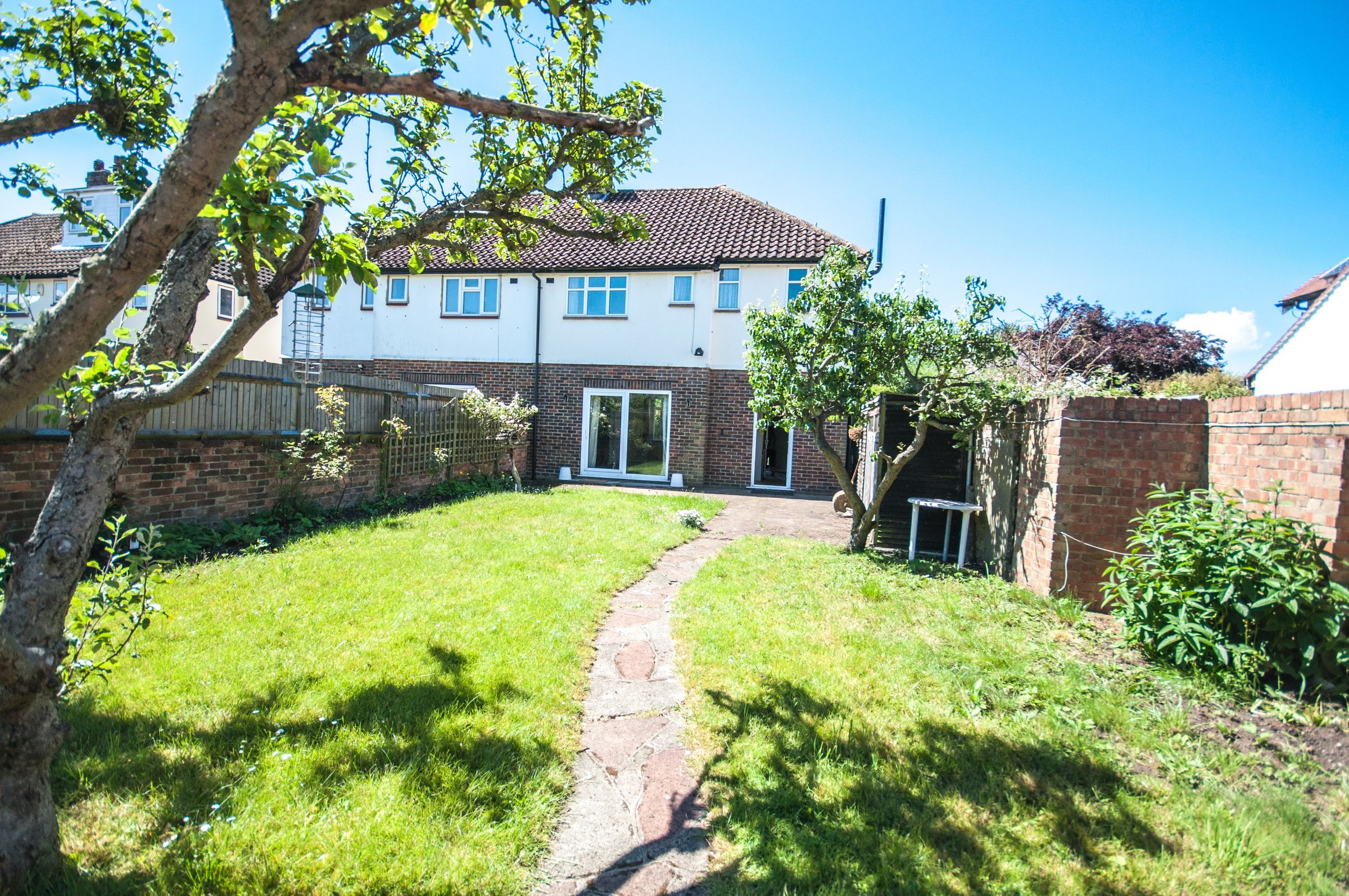 3 bed property to rent in Commonside East, Mitcham, Surrey CR4 Zoopla