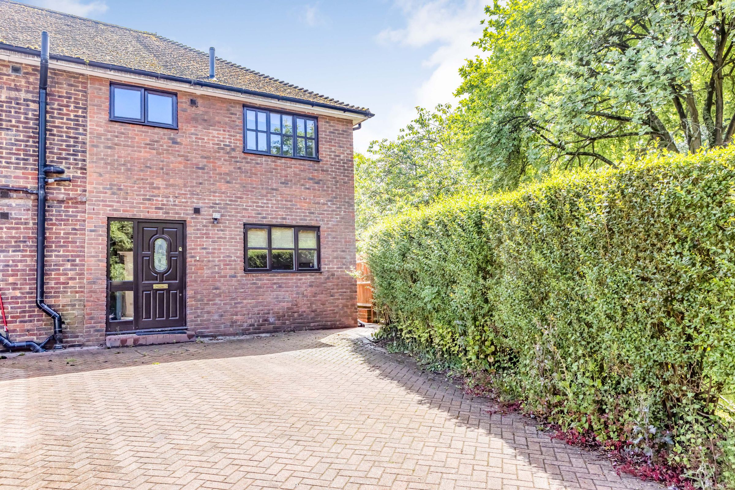 3 bed end terrace house for sale in Hayling Road, Watford, Herts WD19