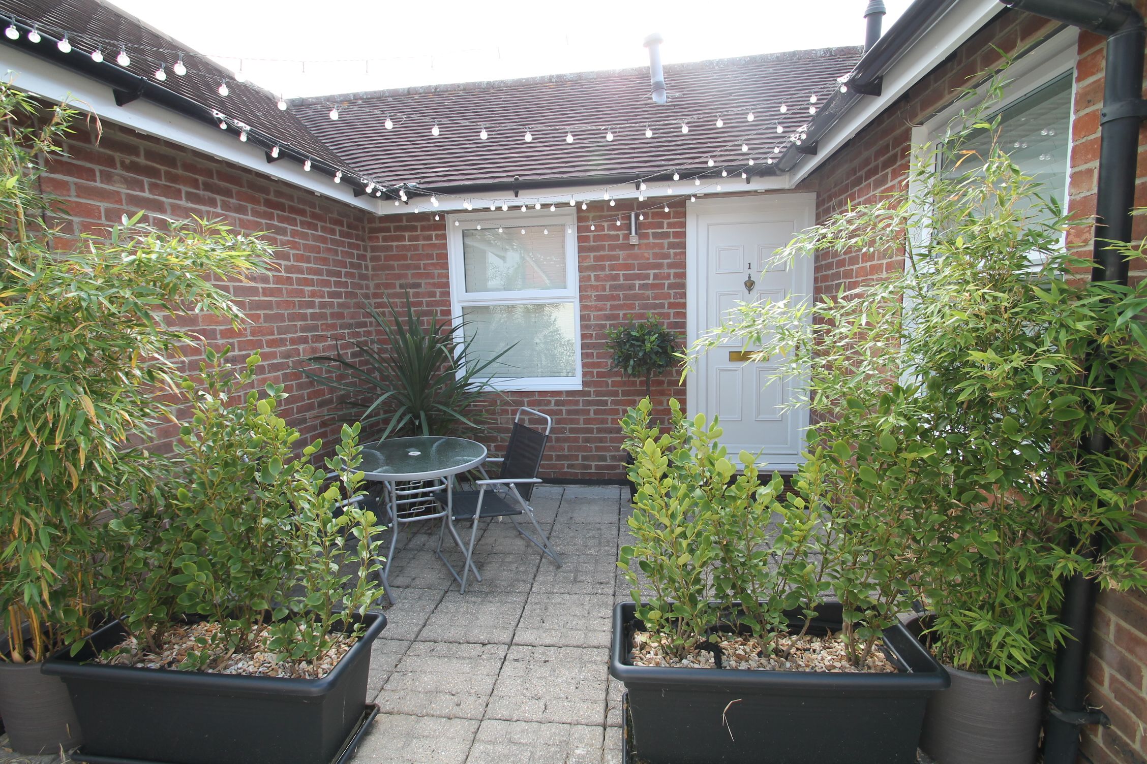 1 bed flat to rent in High Street, Lymington SO41 Zoopla