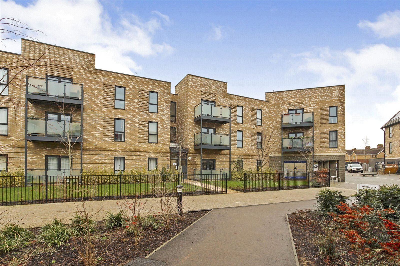 2 bed flat for sale in Salomons Grove, Southborough, Tunbridge Wells