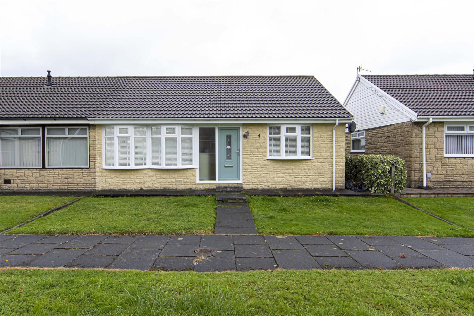 2 bed bungalow for sale in AelYBryn, Aberdare CF44 Zoopla