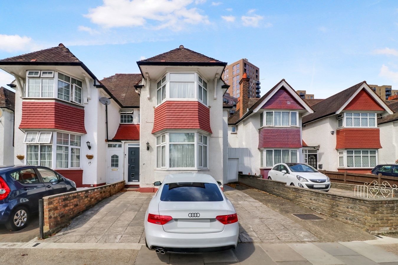 5 bed semidetached house for sale in Oakington Manor Drive, Wembley