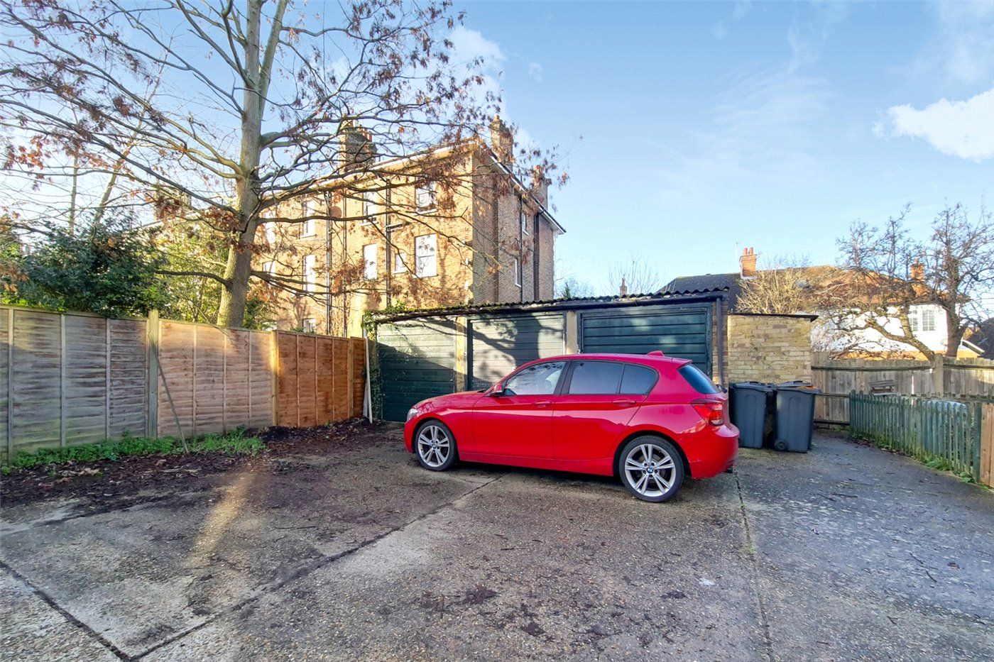 2 bed flat for sale in South Bank, Surbiton KT6 Zoopla