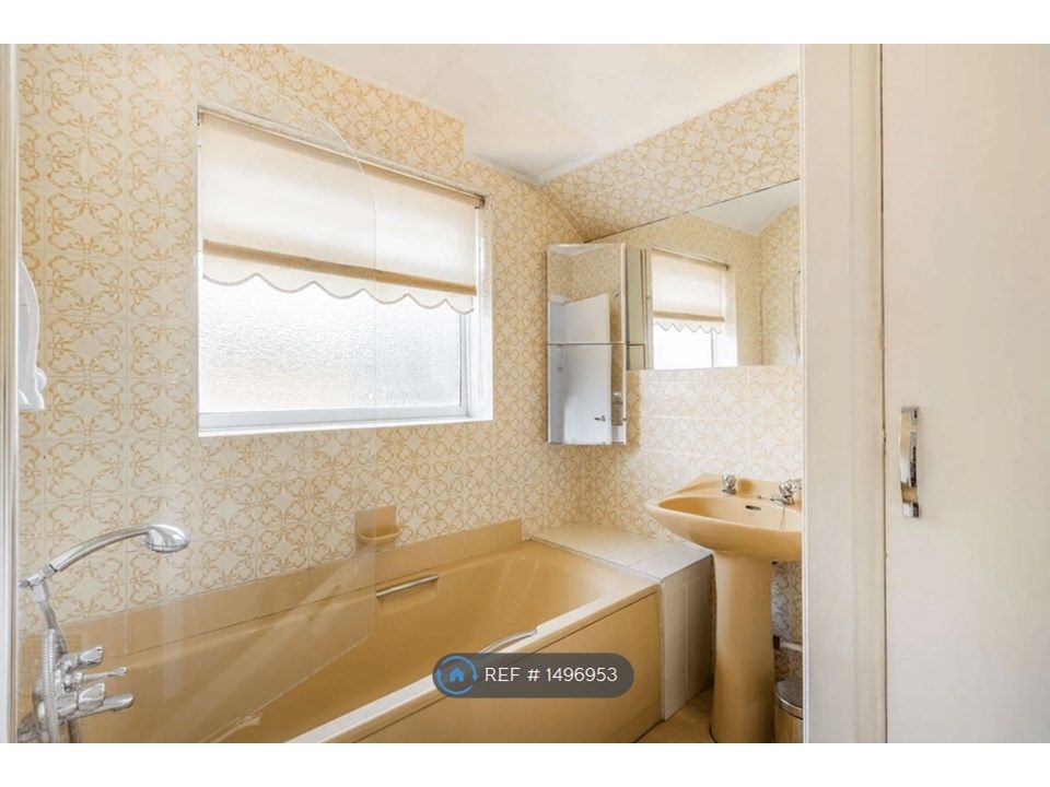 3 bed semidetached house to rent in Ferndown, Northwood HA6 Zoopla