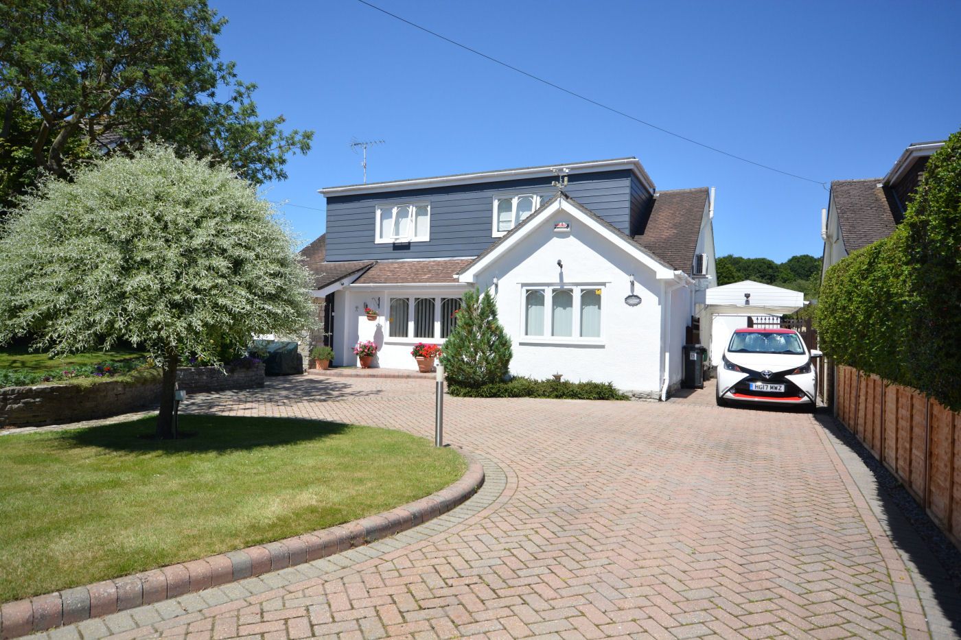 5 bed detached house for sale in Barn Road, Broadstone BH18 Zoopla