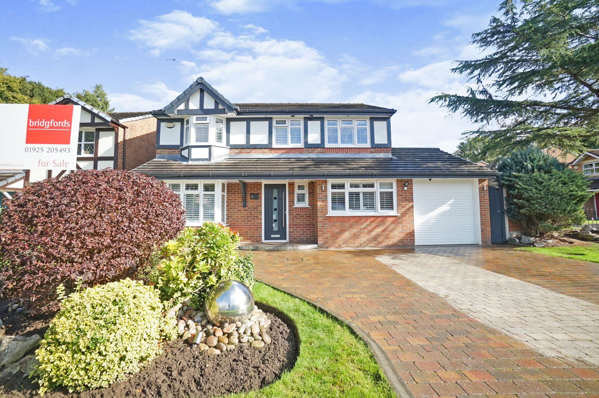 4 bed detached house for sale in Woodthorn Close, Daresbury, Warrington