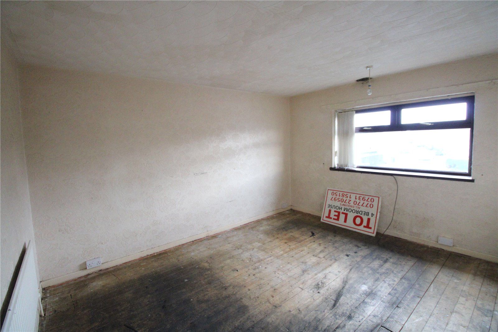 4 bed semidetached house for sale in Frederick Banting Close