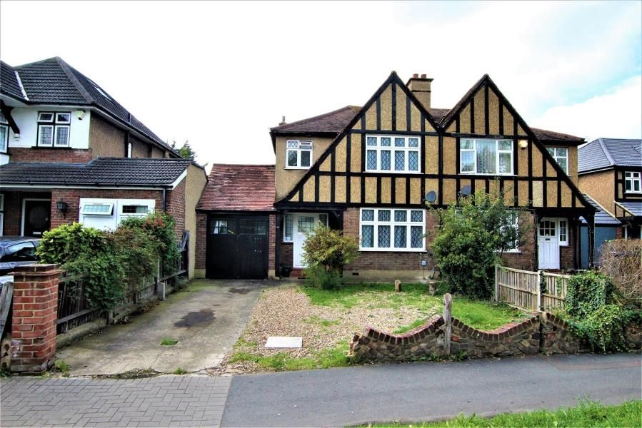 3 bed semidetached house to rent in Woodcock Hill, Kenton, Harrow HA3