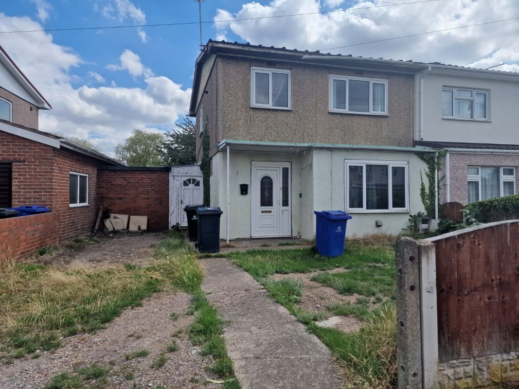 3 bed semidetached house for sale in 48 Ingram Road Dunscroft