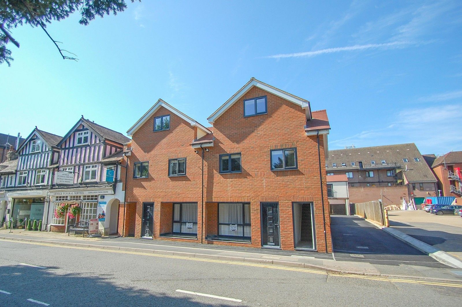 Apartment 3, Block A, 34-36 Oak End Way, Gerrards Cross, Buckinghamshire SL9  