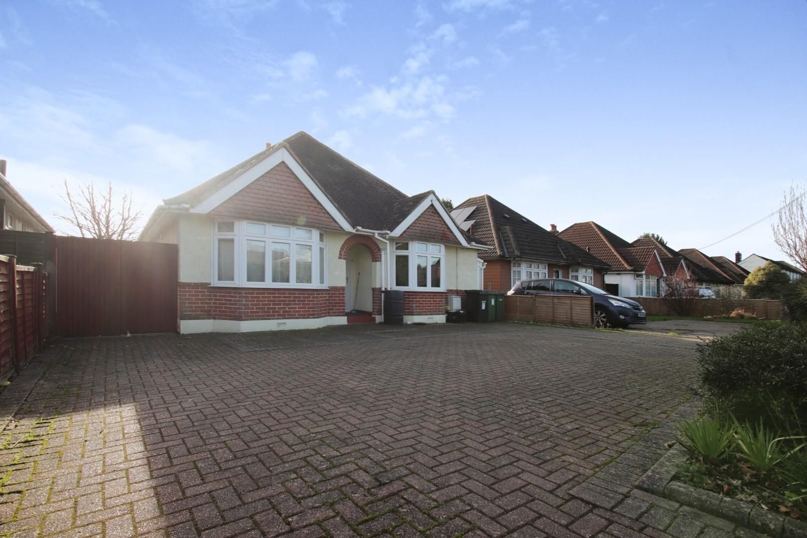 3 bed bungalow for sale in Fair Oak Road, Eastleigh SO50
