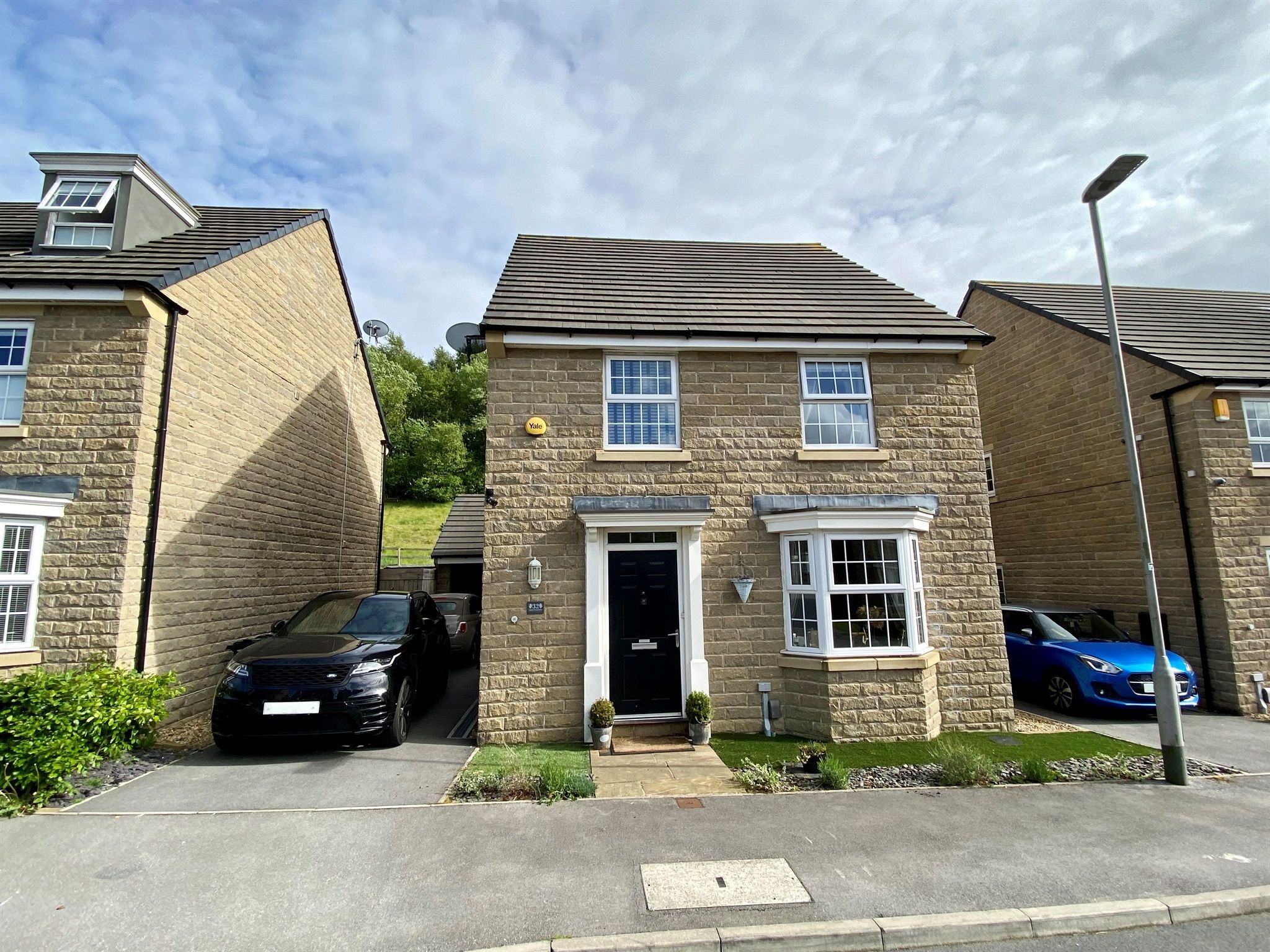 4 bed detached house for sale in Castle Stead Drive, Cullingworth