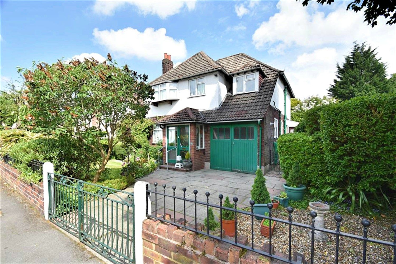4 bed detached house for sale in Swaylands Drive, Sale M33 Zoopla