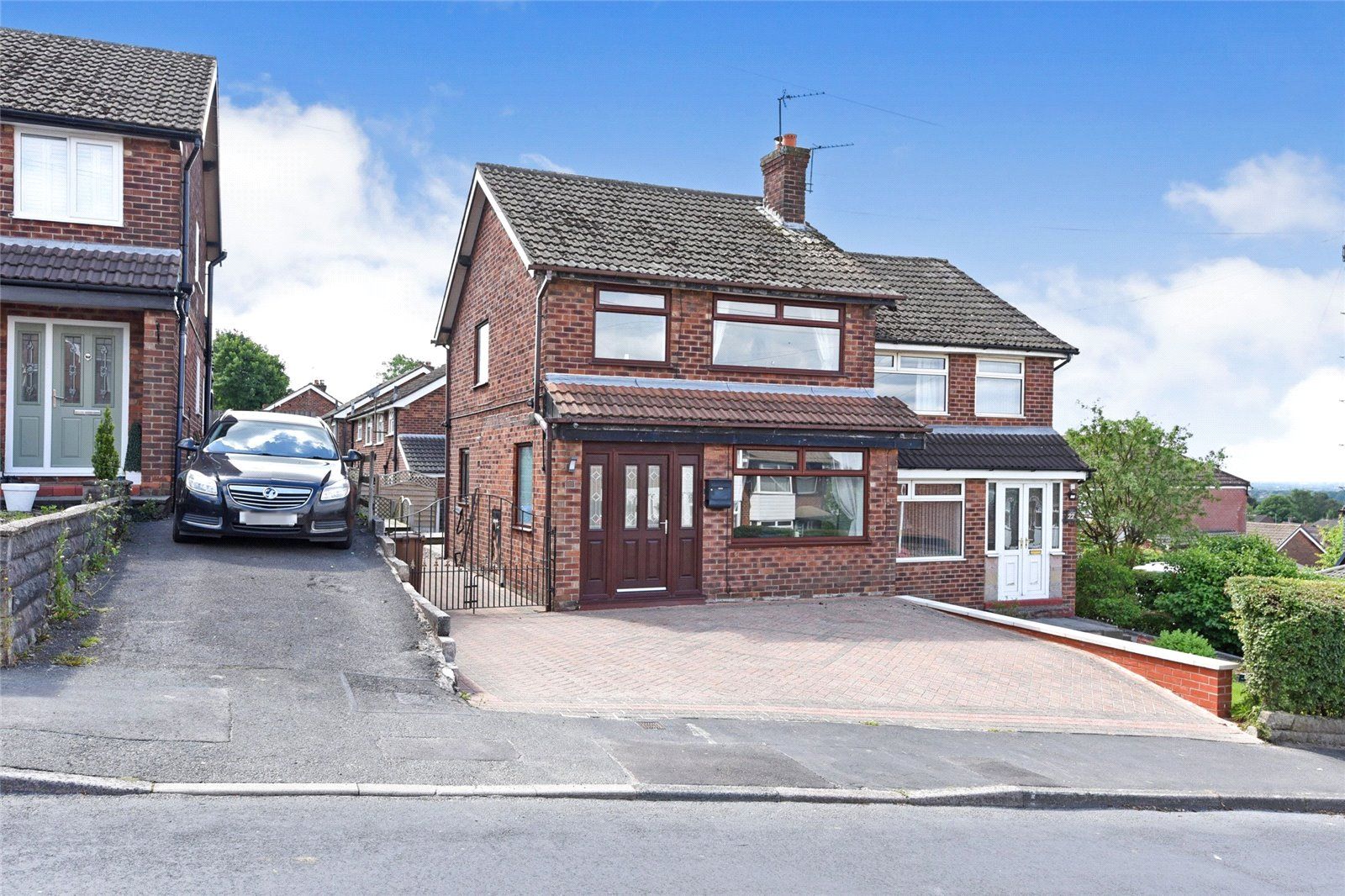 3 bed semidetached house for sale in Hazelhurst Road, Stalybridge SK15