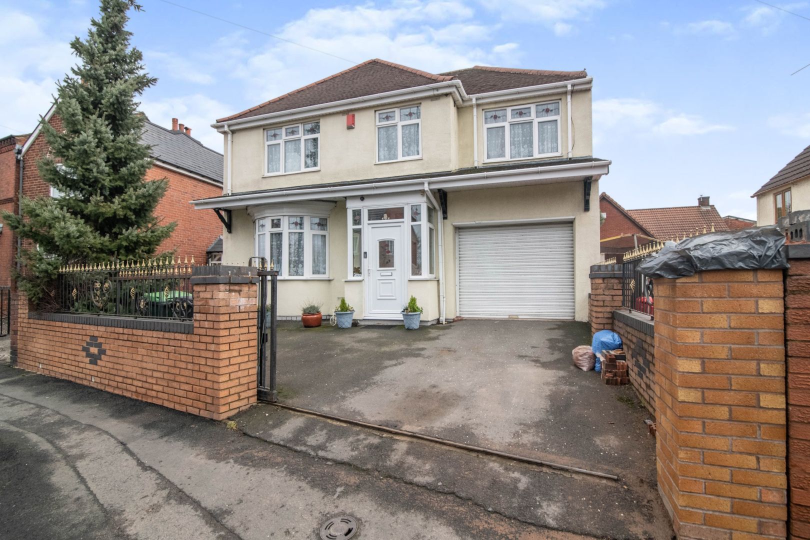4 bed detached house for sale in Halesowen Road, Cradley Heath B64 Zoopla