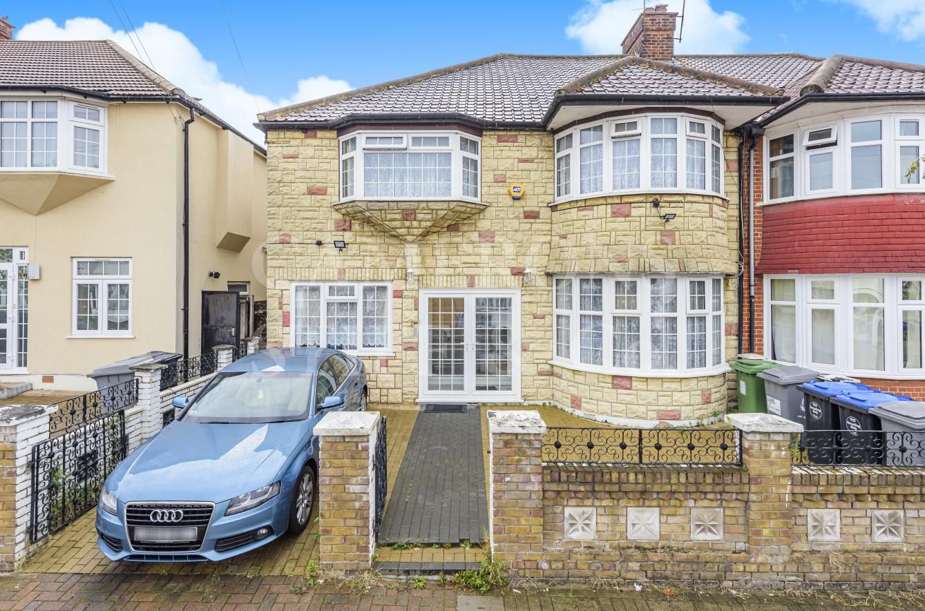 5 bed property for sale in Helena Road, London NW10 Zoopla