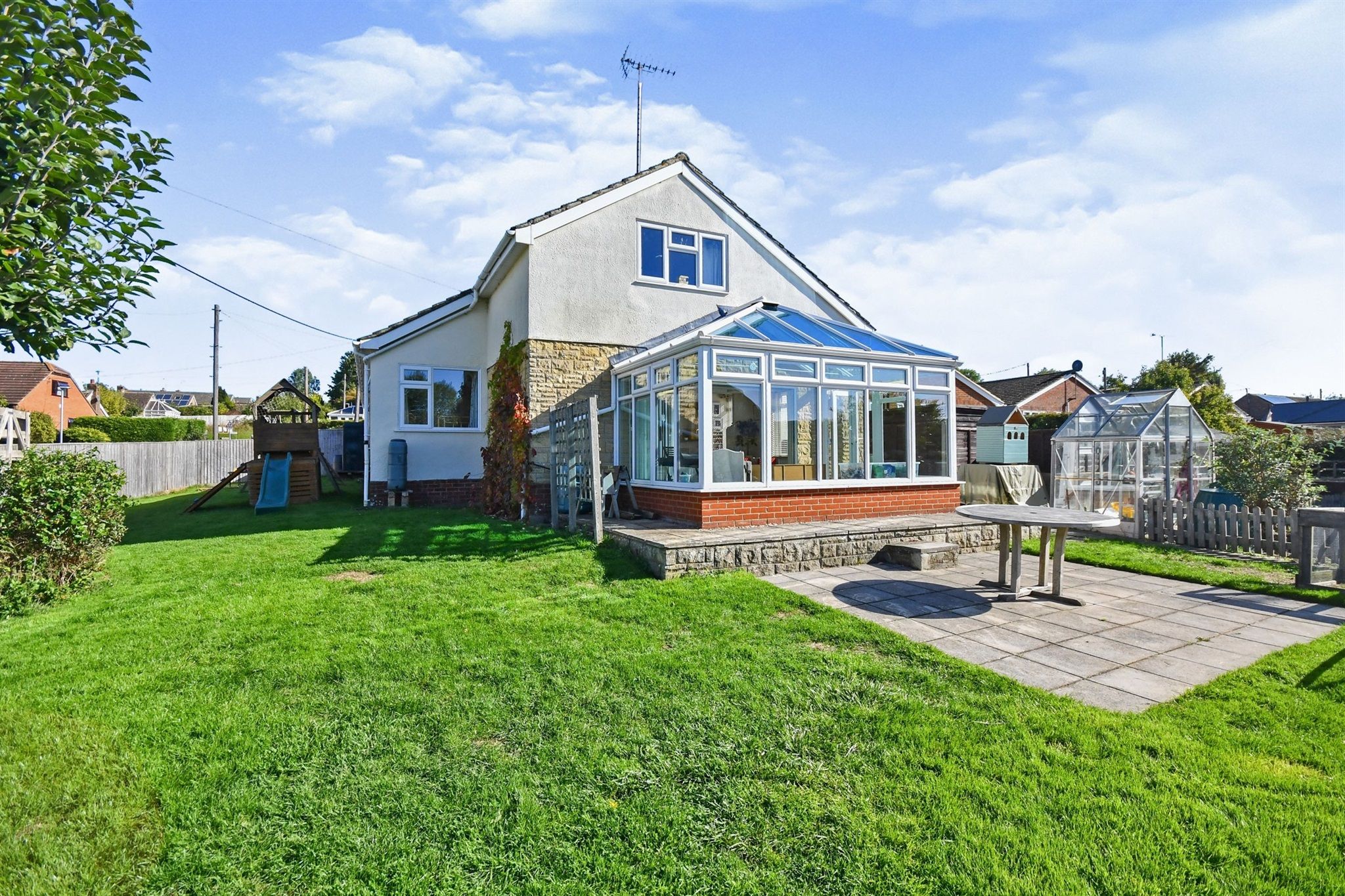 4 bed detached bungalow for sale in Oak Lane, Figheldean, Salisbury SP4