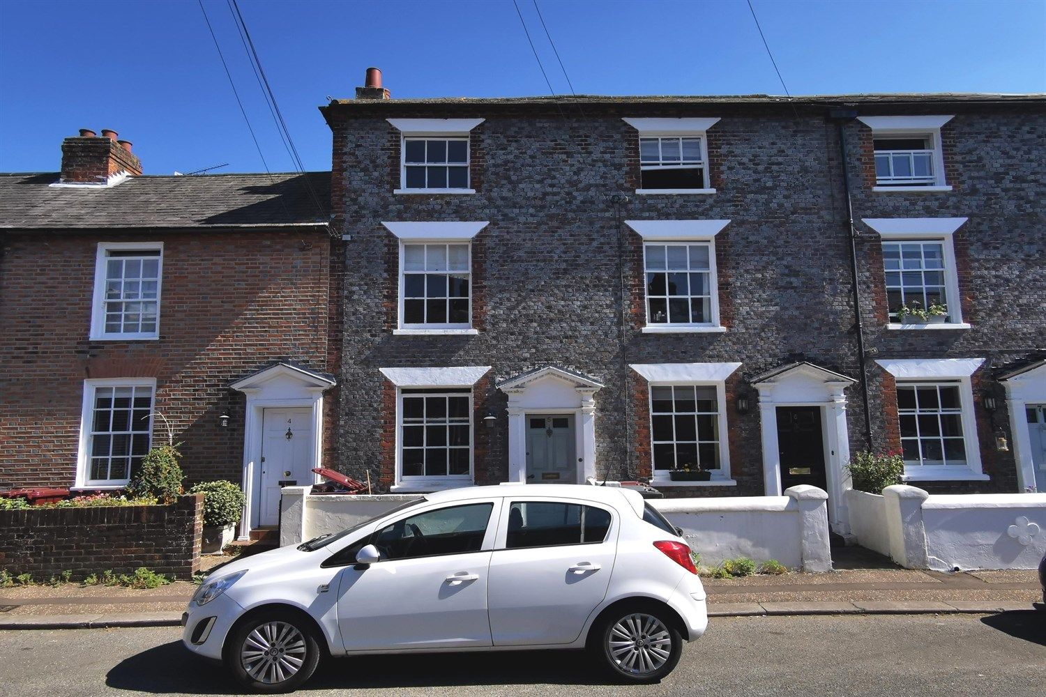 3 bed terraced house to rent in Cavendish Street, Chichester PO19 Zoopla