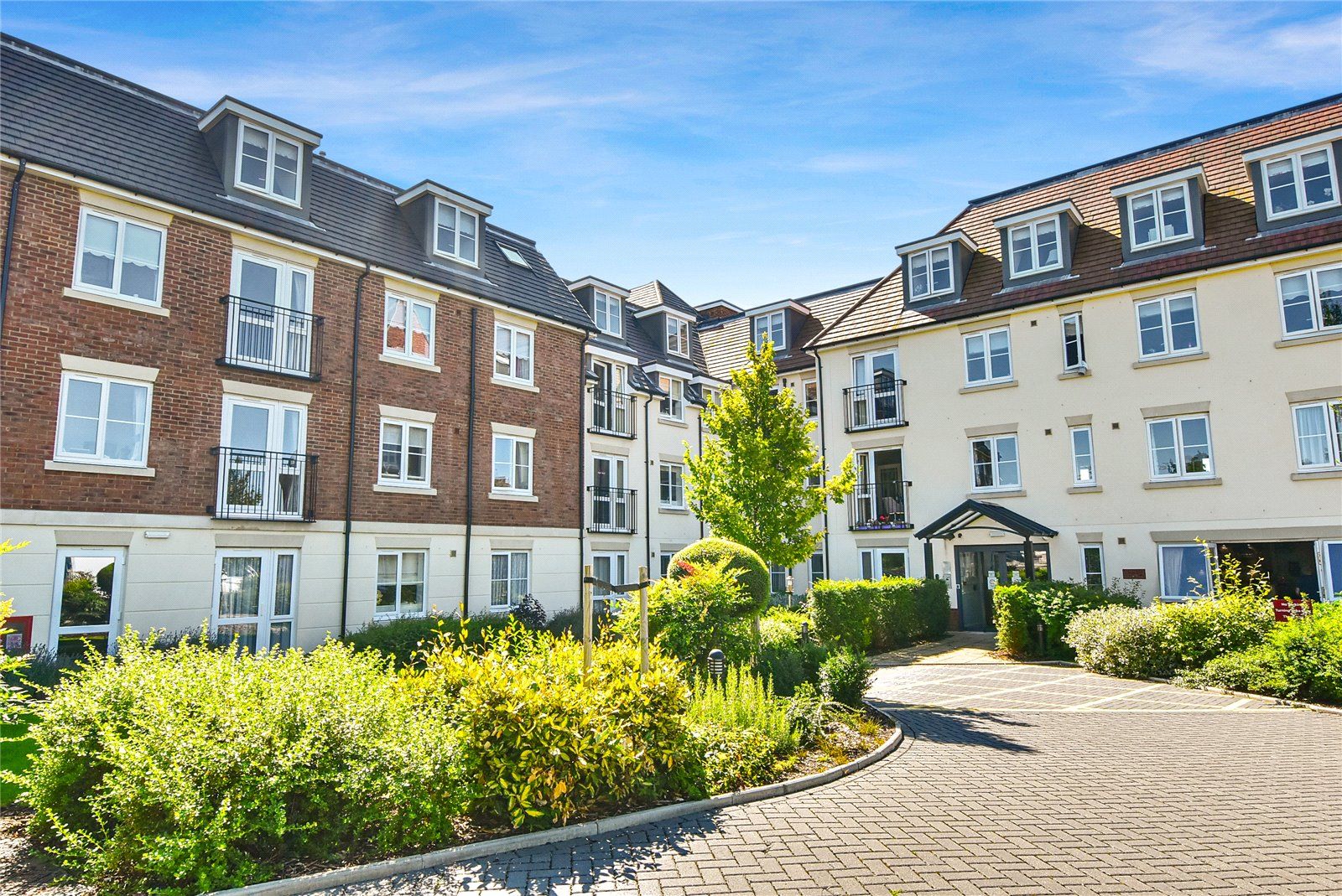 1 bed flat for sale in Keyes Lodge, King Edward Avenue, Dartford, Kent