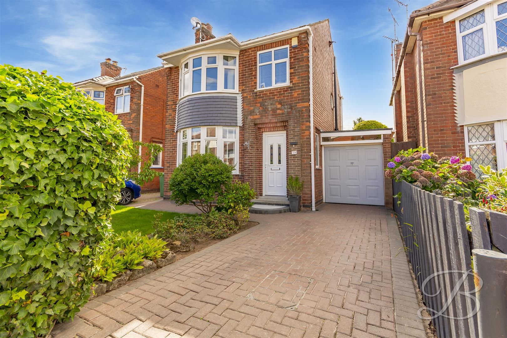 3 bed detached house for sale in Hillsway Crescent, Mansfield NG18 Zoopla
