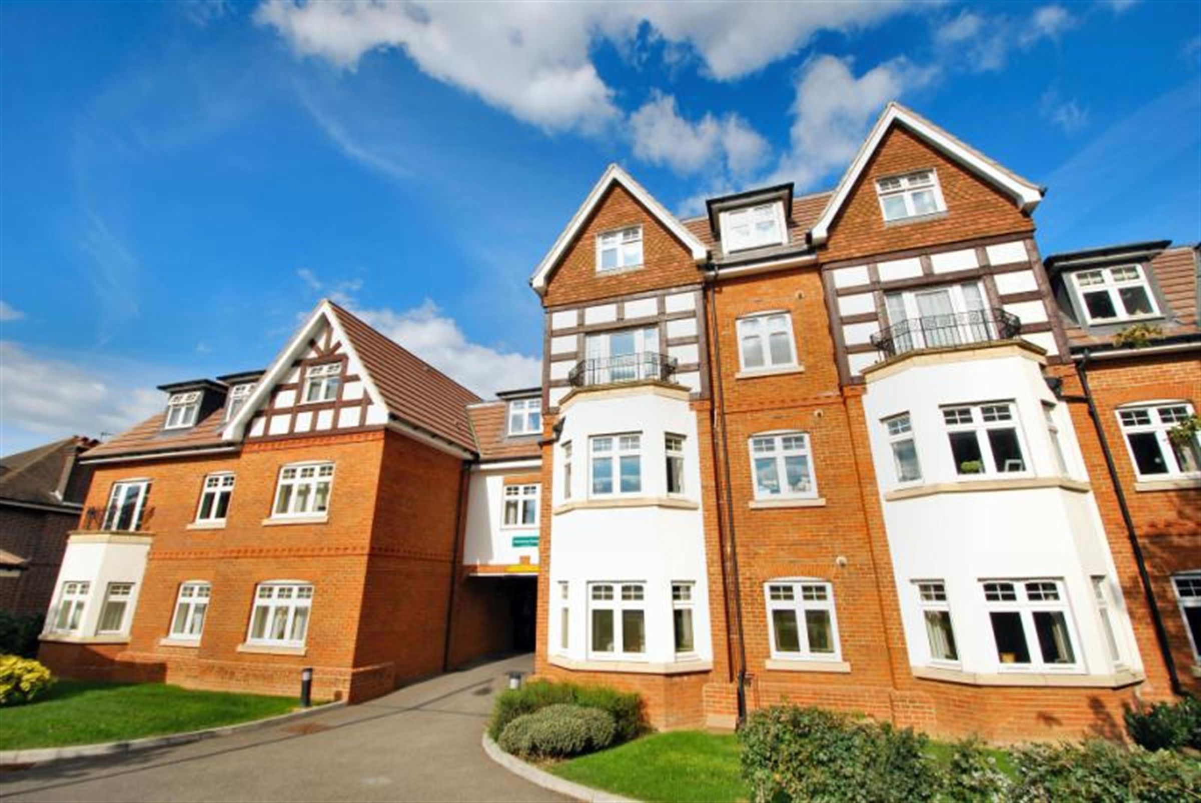 1 bed flat to rent in Charlemont House, Cheam Rd, Ewell KT17 Zoopla