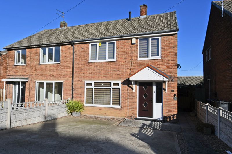 3 bed semidetached house to rent in West End Avenue, Royston, Barnsley