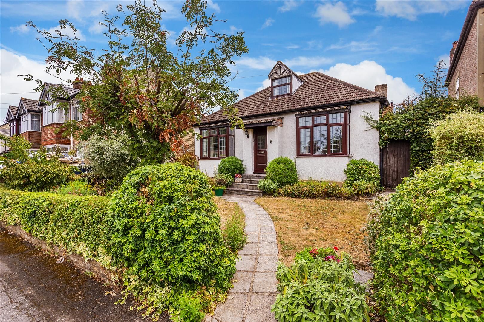 2 bed detached bungalow for sale in Edward Avenue, Morden SM4 Zoopla